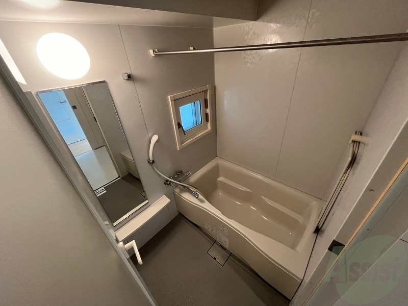 バス・シャワールーム　お風呂になります。一日の疲れを癒してくださいね。