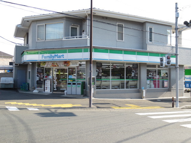 コンビニ　ファミリーマートたかはし吉井店（コンビニ）まで450m