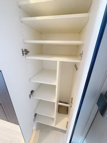 収納　シューズBOX