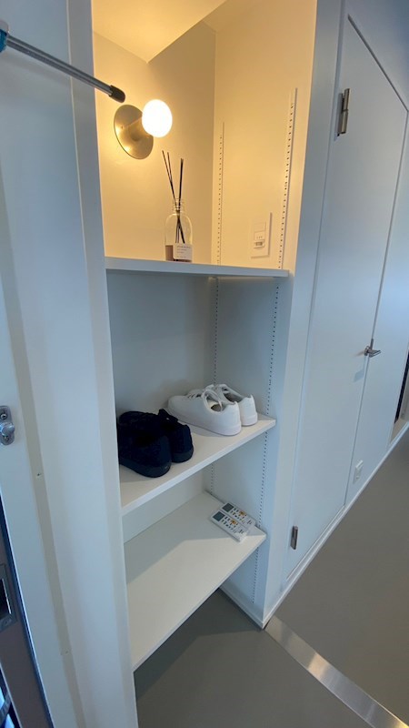 玄関　※別部屋参考写真