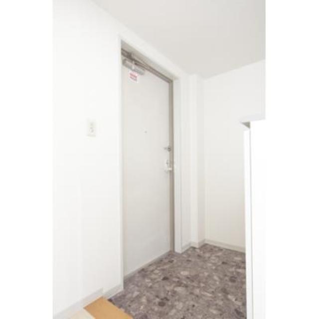 玄関　※写真は同タイプ住戸です。