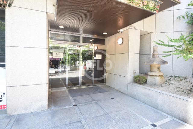 エントランス　おおきに東心斎橋ビル