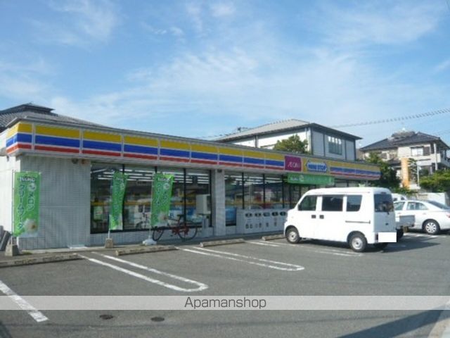 コンビニ　ミニストップ（コンビニ）まで985m