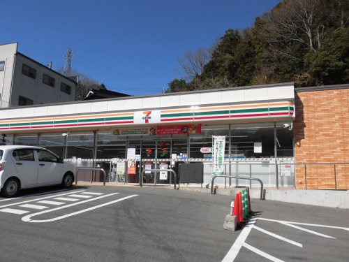 コンビニ　セブンイレブン神戸有野町唐櫃店（コンビニ）まで914m