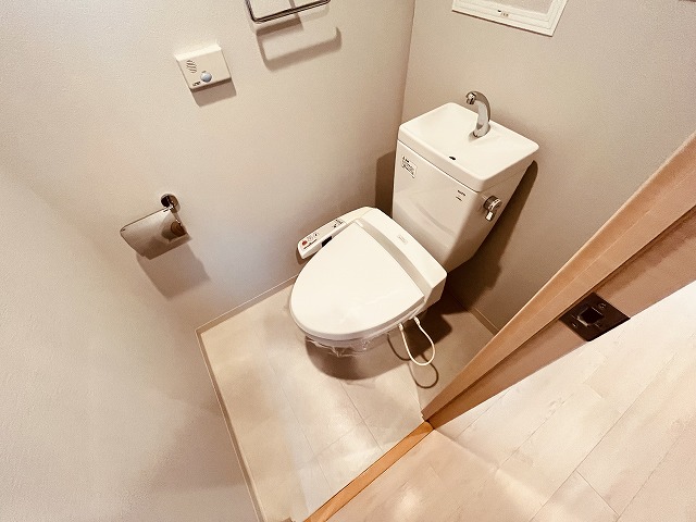 トイレ　清潔感のあるトイレです