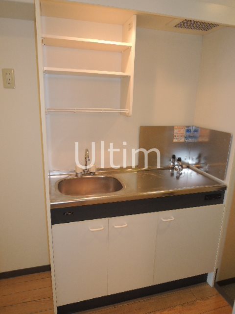 キッチン　※同タイプの他のお部屋です
