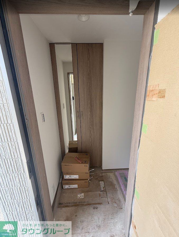 玄関　建築中