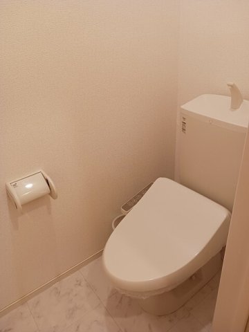 トイレ　コンパクトで使いやすいトイレです