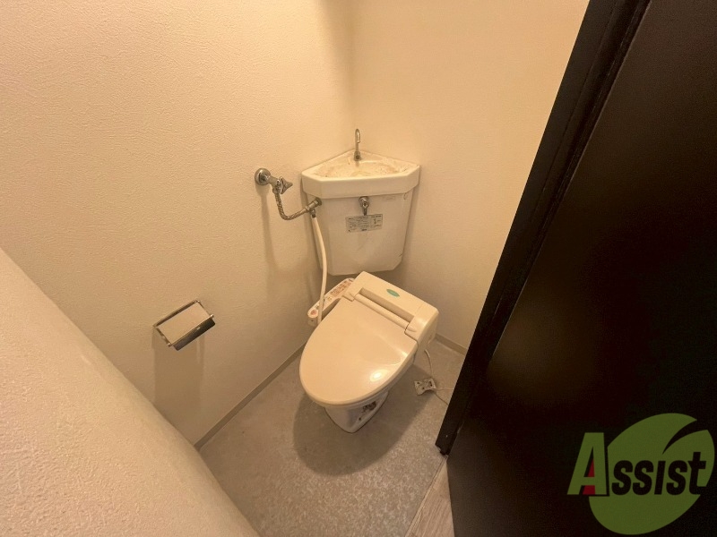 トイレ　こちらはトイレです。清潔感があり、安心して使用できます。