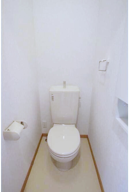 トイレ　落ち着いた色調のトイレです♪