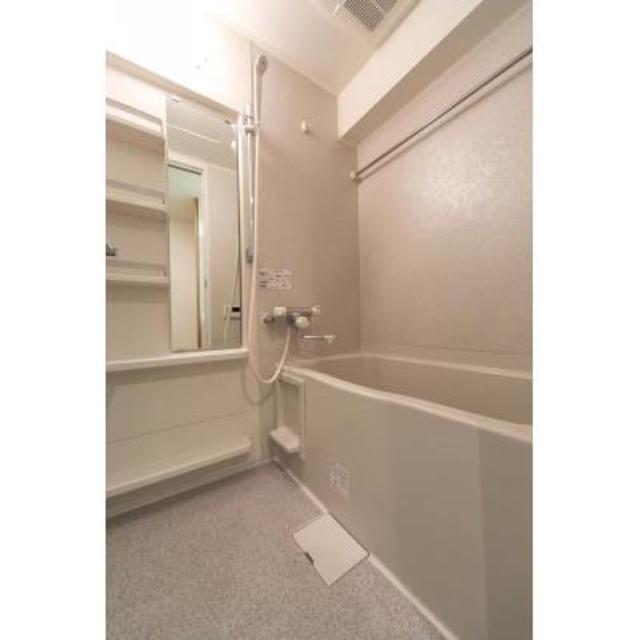 バス・シャワールーム　※写真は同タイプ住戸です。