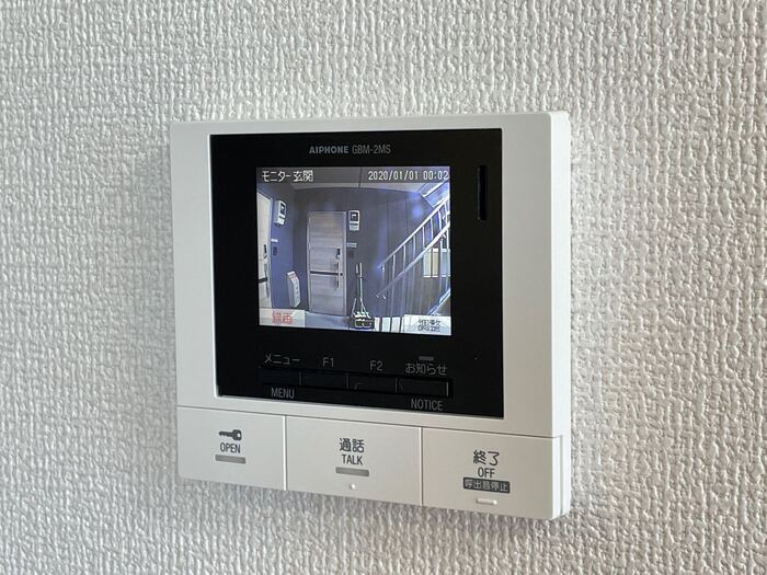 セキュリティ　オートロック・モニターで来客確認もできるので安心です。