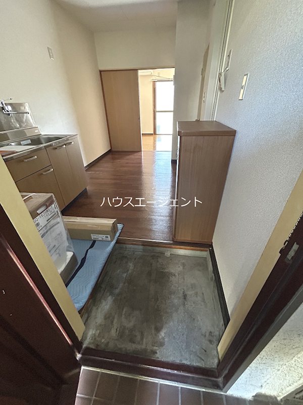 玄関　玄関です。