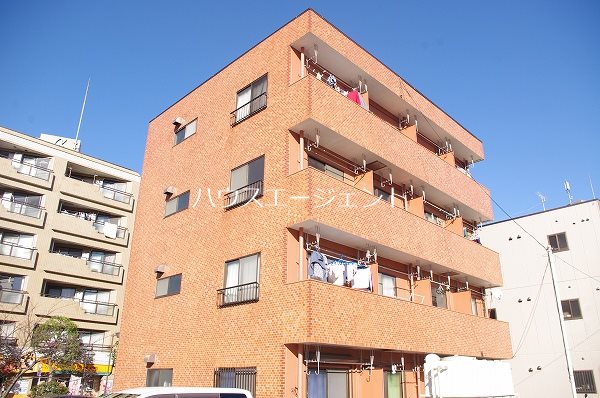 建物外観　南向きで日当りバッチリです☆