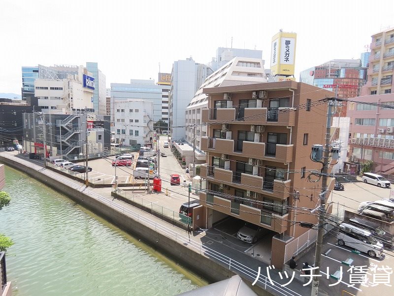 バルコニー　室内写真等は別号数の為、現状優先となります。