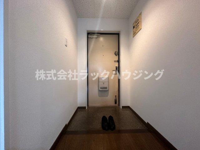 玄関　【お部屋探しはラックハウジングにお問合せ下さいませ】