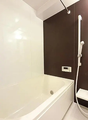 バス・シャワールーム　別部屋の画像を使用しております。