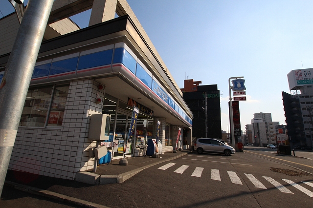 コンビニ　ローソン札幌豊平3条十丁目店（コンビニ）まで90m