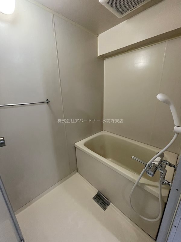 バス・シャワールーム　バスルームです！！