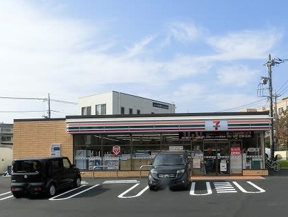 コンビニ　セブンイレブン横浜荏子田店（コンビニ）まで230m