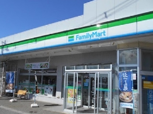 コンビニ　ファミリーマート割山店（コンビニ）まで1377m