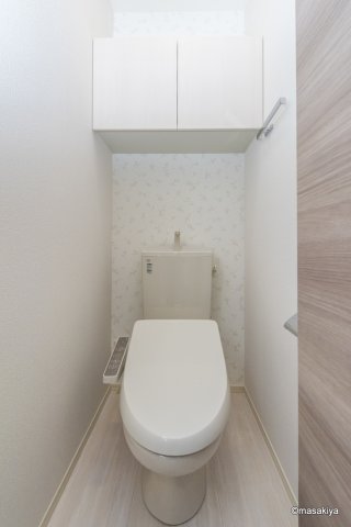 トイレ　トイレ　ウォシュレット付