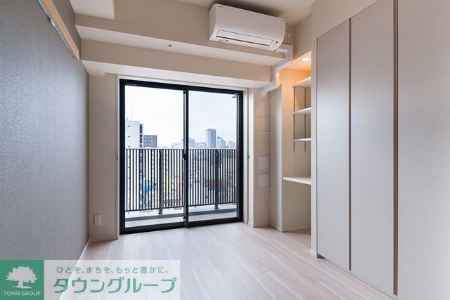ルフォンプログレ上野稲荷町の居間写真