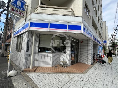 コンビニ　ローソン 京町堀三丁目店（コンビニ）まで200m