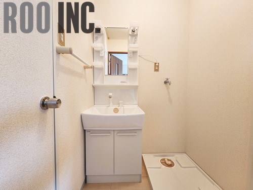 洗面設備　写真は反転のお部屋です