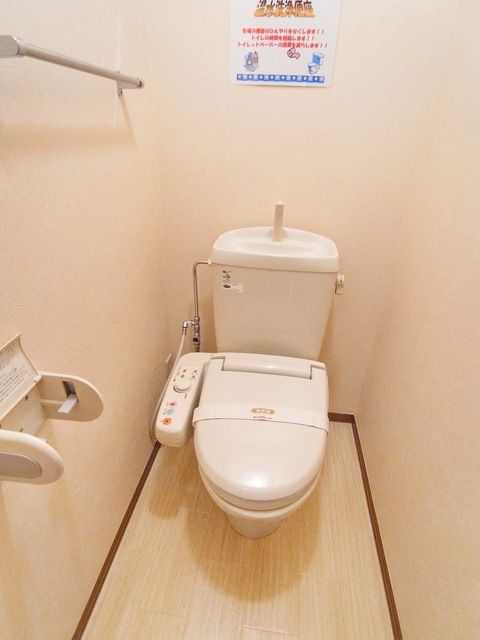 トイレ　☆温水洗浄暖房便座☆