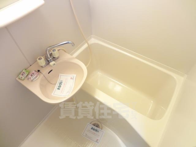 大阪モノレール本線 南摂津駅 徒歩3分 3階建 築29年の風呂写真