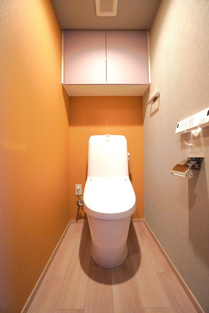 トイレ　※写真は同タイプ住戸です。