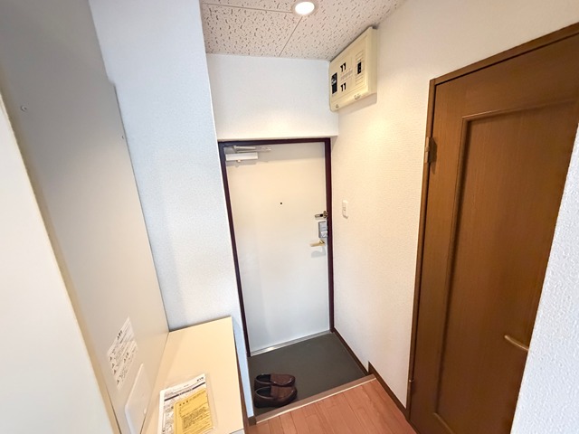 アザレア43の玄関写真