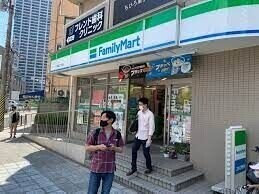 コンビニ　ファミリーマート福島二丁目店（コンビニ）まで2m
