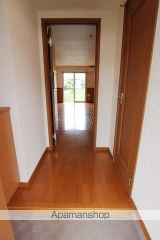 クリエール小郡の玄関写真