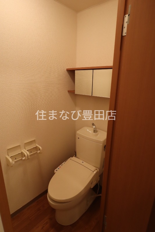 トイレ　同型タイプ