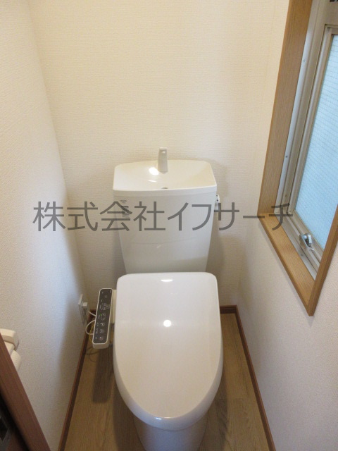東急田園都市線 池尻大橋駅 徒歩7分 6階建 築56年のトイレ写真