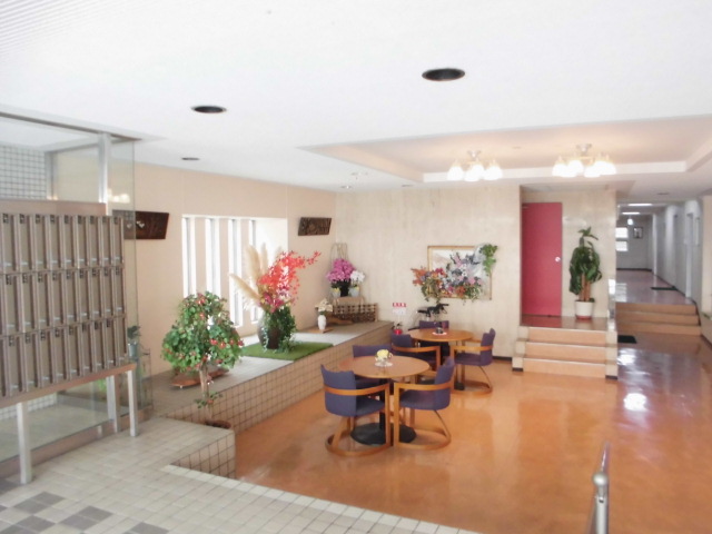 エントランス　エントランスホール