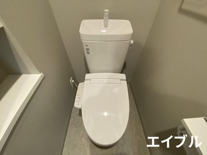 トイレ　※反転した間取りの写真です。