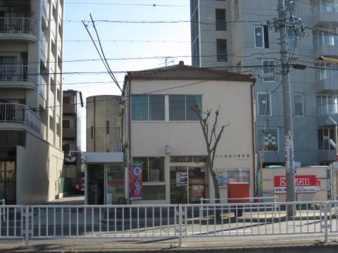 【名古屋市千種区田代本通のマンションの郵便局】