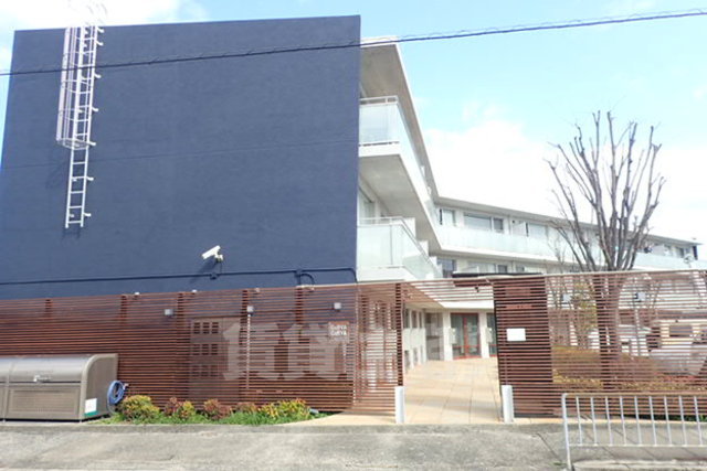 茨木市東宮町のマンションの建物外観