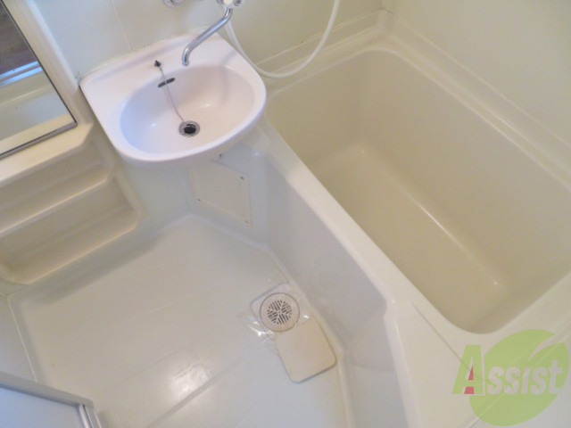 バス・シャワールーム　お風呂は広さがあるのでゆったり出来そうですね。