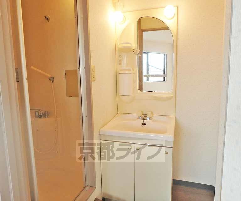 洗面設備　朝の支度はこちらでどうぞ