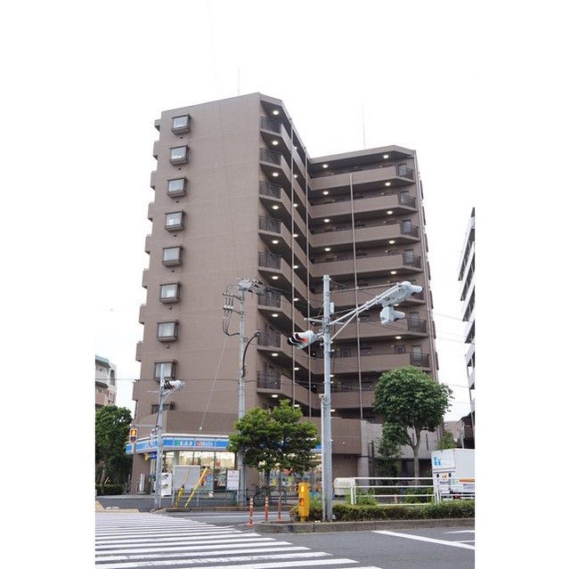 【江戸川区中葛西のマンションの建物外観】