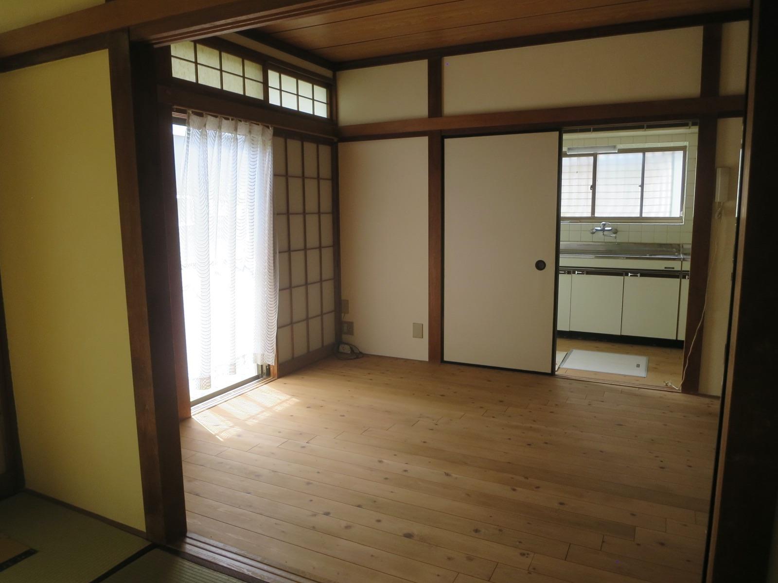 居室・リビング　板の間