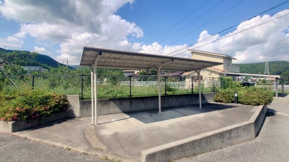 ＪＲ中央線 岡谷駅 徒歩52分 2階建 築27年の外観写真