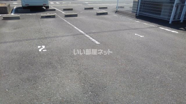 【Ｏａｓｉｓ駅南の駐車場】