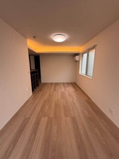 居室・リビング　同物件別号室の写真です。