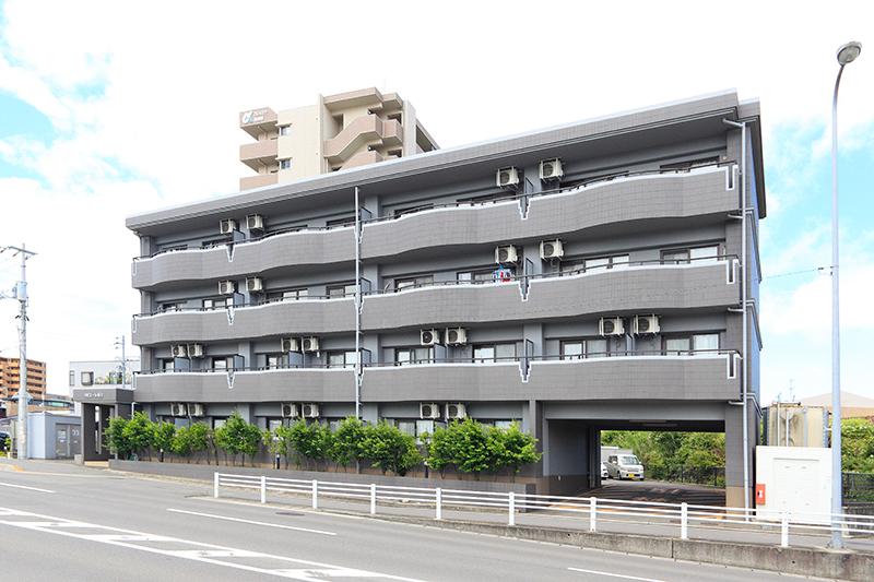 高松市楠上町のマンションの建物外観