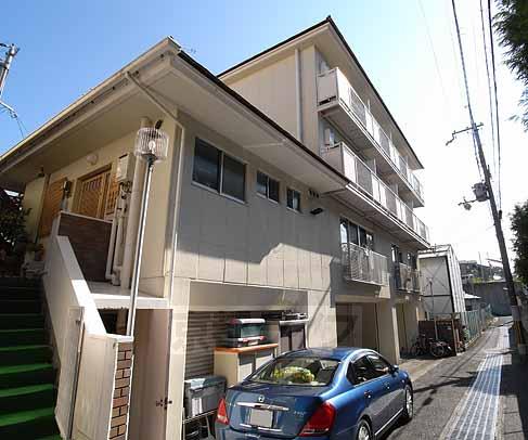 京都市東山区今熊野池田町のマンションの建物外観